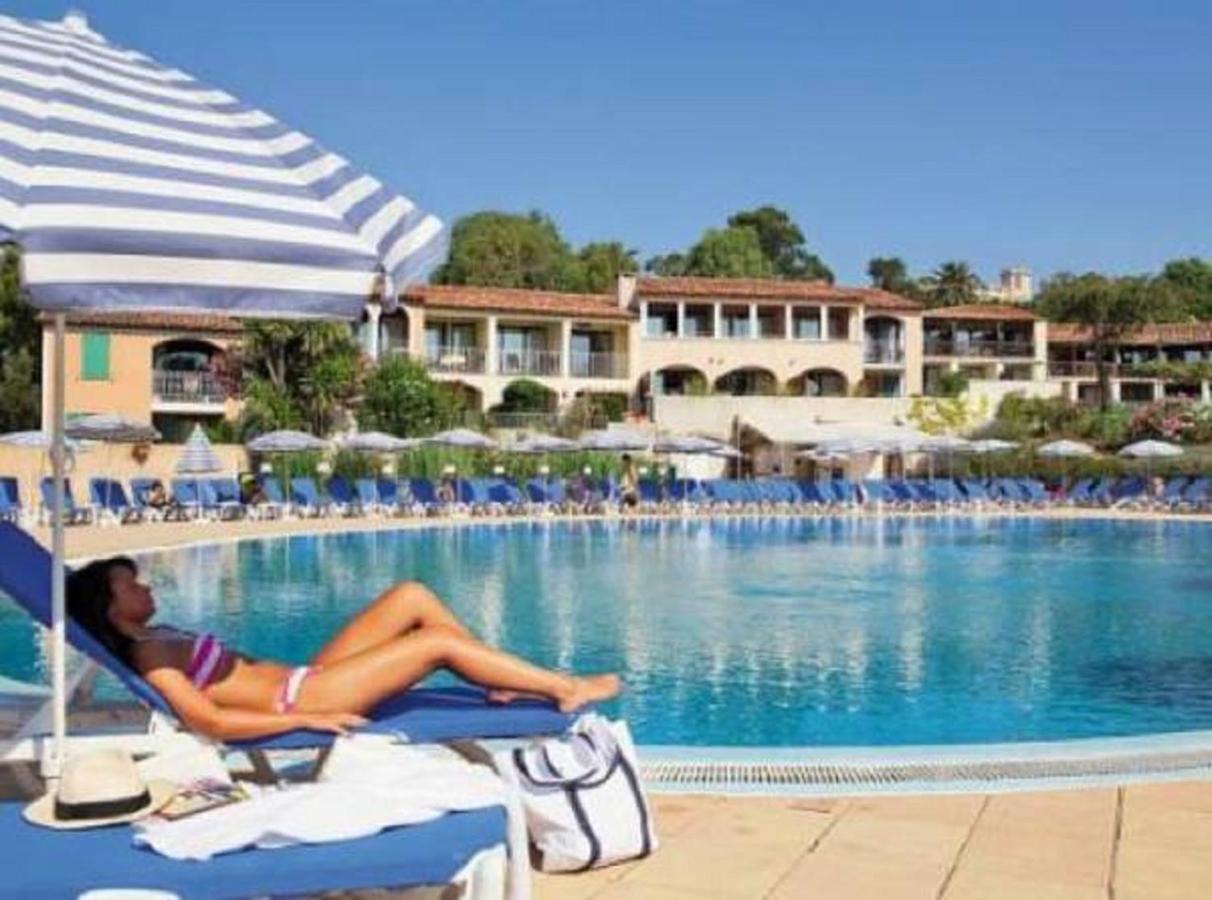 Chez Adriana Studio Vue Mer Avec Piscine Grimaud Exterior foto
